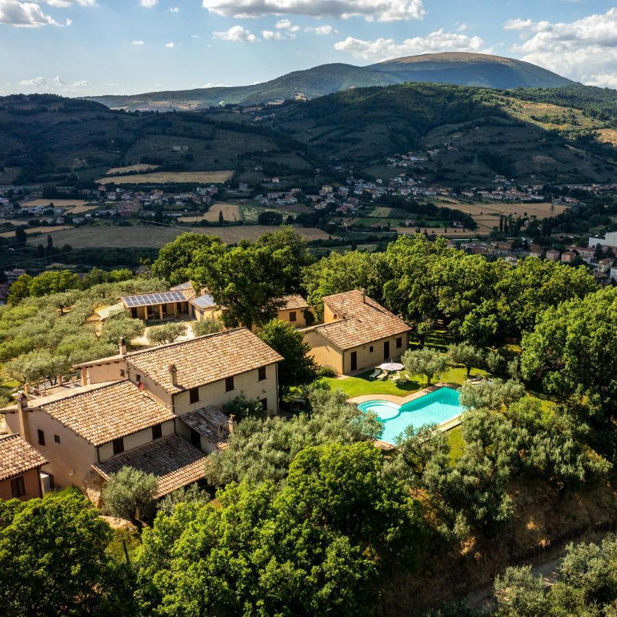 Agriturismo Le Vigne Foligno Exterior photo