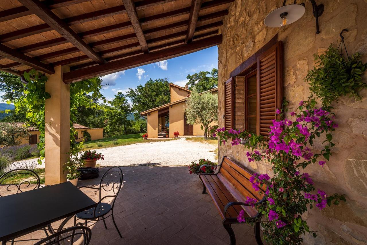 Agriturismo Le Vigne Foligno Exterior photo