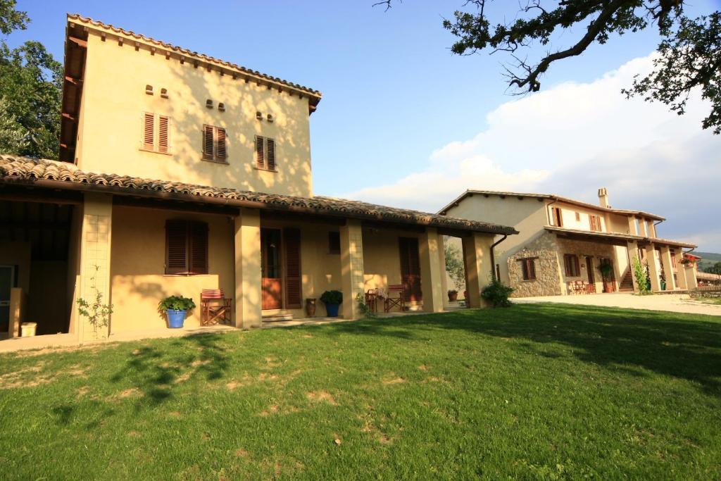 Agriturismo Le Vigne Foligno Exterior photo